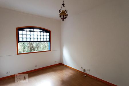 Casa para alugar com 380m², 3 quartos e 5 vagas Casa para alugar com 380m², 3 quartos e 5 vagasQuarto 2