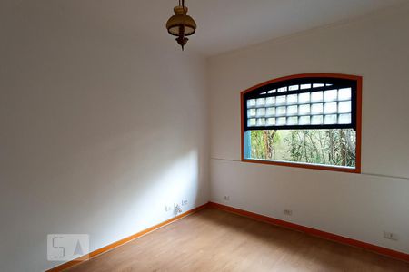 Casa para alugar com 380m², 3 quartos e 5 vagas Casa para alugar com 380m², 3 quartos e 5 vagasQuarto 2