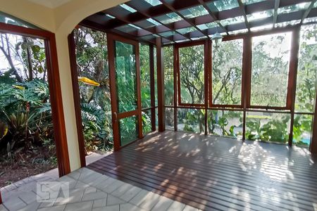 Casa para alugar com 380m², 3 quartos e 5 vagas Casa para alugar com 380m², 3 quartos e 5 vagasÁrea gourmet com churrasqueira