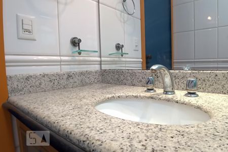 Casa para alugar com 380m², 3 quartos e 5 vagas Casa para alugar com 380m², 3 quartos e 5 vagasDetalhe banheiro social - Pia