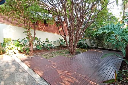 Casa para alugar com 380m², 3 quartos e 5 vagas Casa para alugar com 380m², 3 quartos e 5 vagasÁrea gourmet com churrasqueira