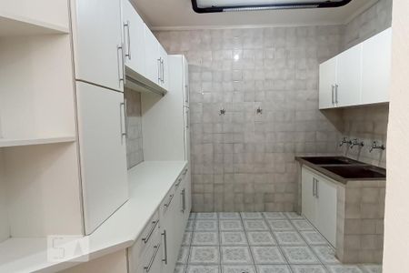 Casa para alugar com 380m², 3 quartos e 5 vagas Casa para alugar com 380m², 3 quartos e 5 vagasCozinha