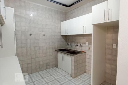 Casa para alugar com 380m², 3 quartos e 5 vagas Casa para alugar com 380m², 3 quartos e 5 vagasCozinha