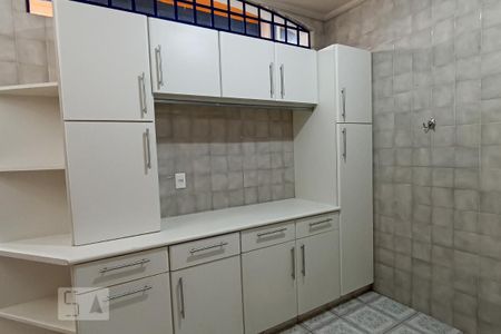 Casa para alugar com 380m², 3 quartos e 5 vagas Casa para alugar com 380m², 3 quartos e 5 vagasCozinha