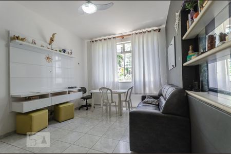 Sala de apartamento para alugar com 3 quartos, 108m² em Barra, Salvador