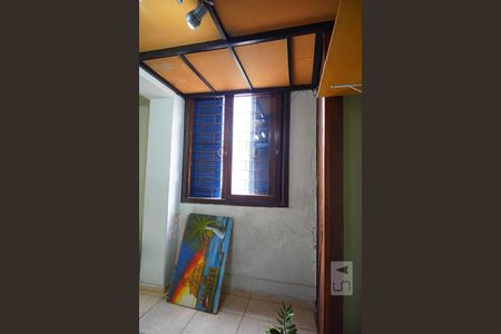 Sala de casa à venda com 2 quartos, 80m² em São Geraldo, Porto Alegre