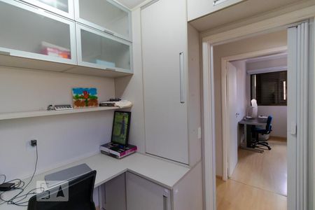 Escritório de apartamento à venda com 2 quartos, 78m² em Taquaral, Campinas