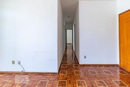 Corredor de apartamento à venda com 3 quartos, 90m² em Taquara, Rio de Janeiro