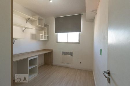 Quarto 1 de apartamento para alugar com 2 quartos, 54m² em Campo Grande, Rio de Janeiro