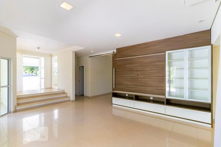 Casa de condomínio à venda com 425m², 4 quartos e 6 vagasSala