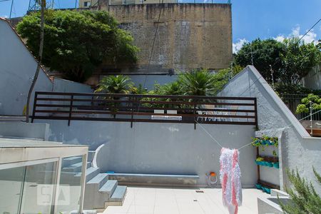 Vista da sala de estar de casa à venda com 3 quartos, 470m² em Vila Guarani (z Sul), São Paulo