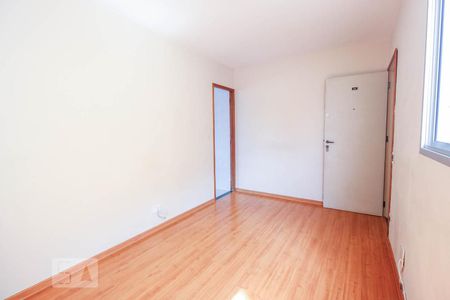Sala de apartamento para alugar com 2 quartos, 45m² em Vila Amália (zona Norte), São Paulo