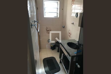 Banheiro da Suíte de casa à venda com 3 quartos, 250m² em Quitaúna, Osasco