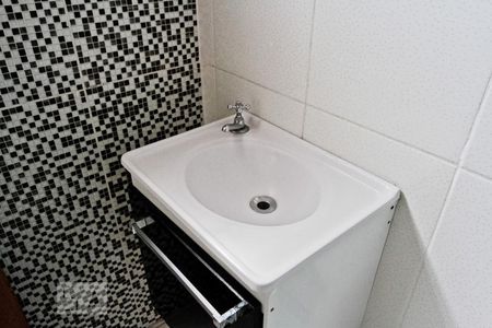 Banheiro da Suíte de casa de condomínio à venda com 3 quartos, 140m² em Vila Prado, São Paulo