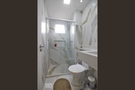 Banheiro da suíte de apartamento para alugar com 2 quartos, 69m² em Vila Andrade, São Paulo