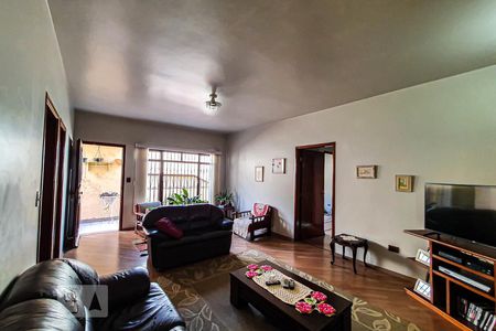 Sala de Estar de casa para alugar com 3 quartos, 250m² em Bosque da Saúde, São Paulo