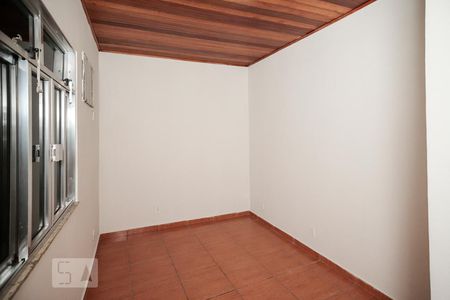 Quarto 3 de casa para alugar com 2 quartos, 70m² em Cascadura, Rio de Janeiro