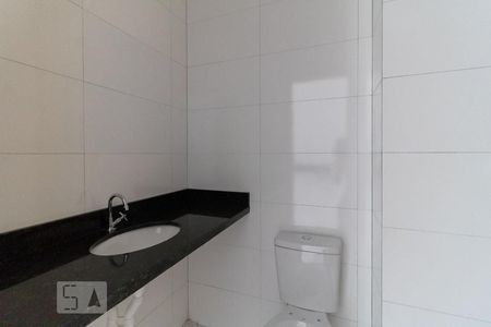 Banheiro de kitnet/studio à venda com 1 quarto, 25m² em Liberdade, São Paulo