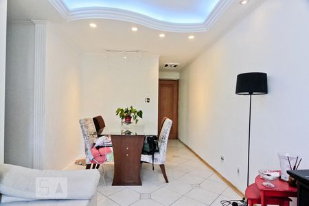 Apartamento à venda com 70m², 3 quartos e 1 vagaSala