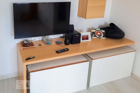 Sala de apartamento à venda com 2 quartos, 45m² em Canhema, Diadema