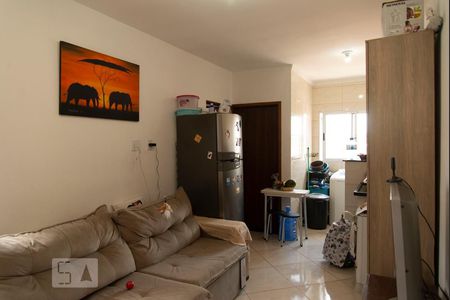 Sala de apartamento para alugar com 2 quartos, 50m² em Parque Santa Madalena, São Paulo