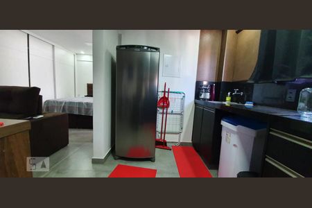 Cozinha de apartamento à venda com 1 quarto, 40m² em Floresta, Belo Horizonte