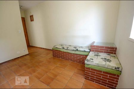 Sala de apartamento para alugar com 1 quarto, 40m² em Portuguesa, Rio de Janeiro