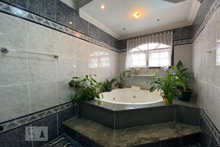 Casa para alugar com 405m², 3 quartos e 6 vagas Casa para alugar com 405m², 3 quartos e 6 vagasBanheiro do Quarto 1