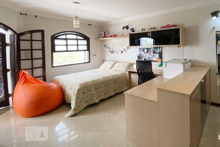 Casa para alugar com 405m², 3 quartos e 6 vagas Casa para alugar com 405m², 3 quartos e 6 vagasQuarto 2