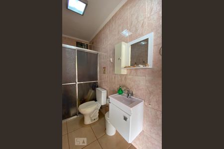 Casa para alugar com 405m², 3 quartos e 6 vagas Casa para alugar com 405m², 3 quartos e 6 vagasBanheiro 5