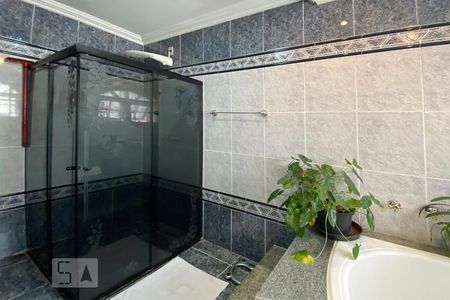 Casa para alugar com 405m², 3 quartos e 6 vagas Casa para alugar com 405m², 3 quartos e 6 vagasBanheiro do Quarto 1