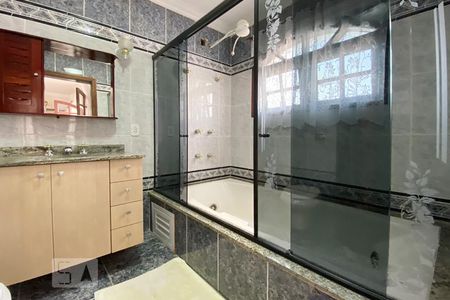 Casa para alugar com 405m², 3 quartos e 6 vagas Casa para alugar com 405m², 3 quartos e 6 vagasBanheiro do Quarto 3