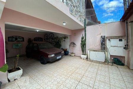 Casa para alugar com 405m², 3 quartos e 6 vagas Casa para alugar com 405m², 3 quartos e 6 vagasGaragem