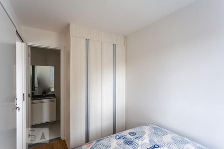 Quarto de apartamento para alugar com 1 quarto, 34m² em Vila Yara, Osasco