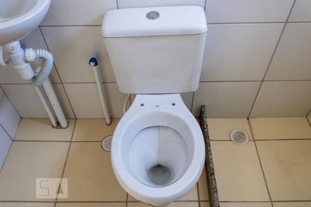 Apartamento para alugar com 45m², 2 quartos e 1 vaga Apartamento para alugar com 45m², 2 quartos e 1 vagaBanheiro