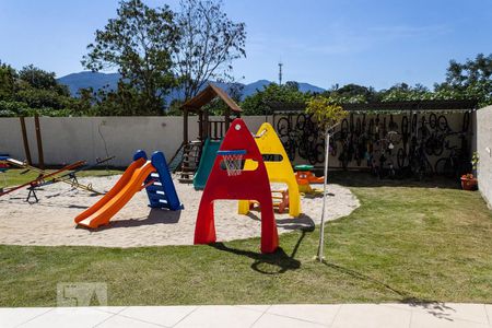 Apartamento para alugar com 45m², 2 quartos e 1 vaga Apartamento para alugar com 45m², 2 quartos e 1 vagaÁrea Comum - Playground