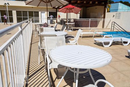 Apartamento para alugar com 45m², 2 quartos e 1 vaga Apartamento para alugar com 45m², 2 quartos e 1 vagaÁrea comum - Piscina