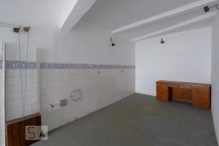 Garagem de casa para alugar com 2 quartos, 190m² em Vila Monumento, São Paulo