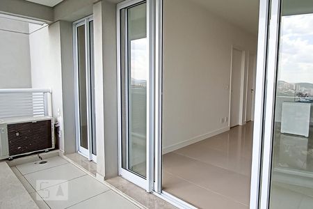 Varanda sala e quarto de apartamento para alugar com 1 quarto, 50m² em Melville Empresarial Ii, Barueri