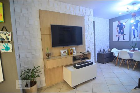 Sala de apartamento à venda com 2 quartos, 65m² em Harmonia, Canoas