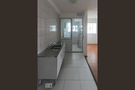 Cozinha de kitnet/studio à venda com 1 quarto, 32m² em Vila Ema, São Paulo