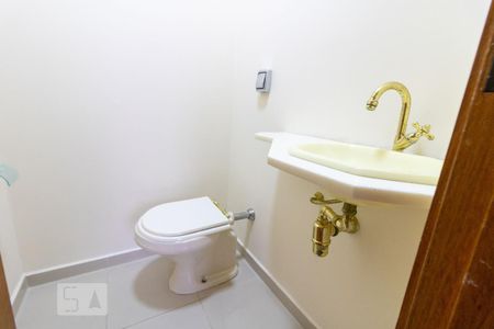 Lavabo  de apartamento para alugar com 3 quartos, 121m² em Vila Santa Teresa, Santo André