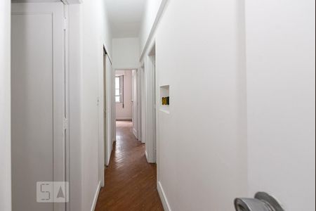 Corredor de apartamento para alugar com 3 quartos, 100m² em Leblon, Rio de Janeiro