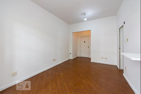 Sala de apartamento para alugar com 3 quartos, 100m² em Leblon, Rio de Janeiro