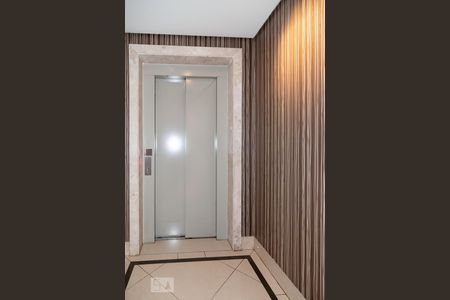 Hall Elevador Privativo de apartamento à venda com 4 quartos, 223m² em Campo Belo, São Paulo