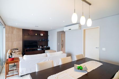 Sala de apartamento à venda com 4 quartos, 223m² em Campo Belo, São Paulo