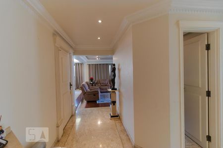 Hall de Entrada de apartamento para alugar com 4 quartos, 317m² em Cambuí, Campinas