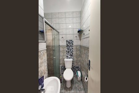 Banheiro de apartamento à venda com 1 quarto, 50m² em Marechal Rondon, Canoas