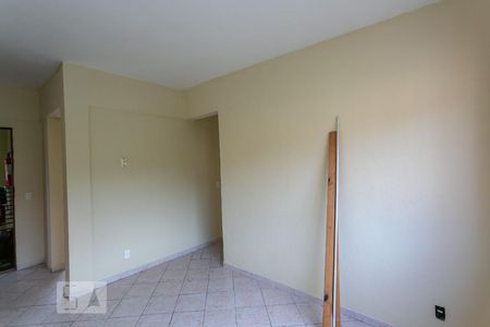 Sala de apartamento à venda com 3 quartos, 60m² em Fernão Dias, Belo Horizonte