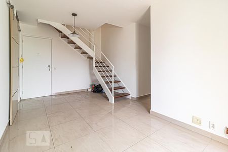 Sala de apartamento à venda com 3 quartos, 144m² em Tanque, Rio de Janeiro